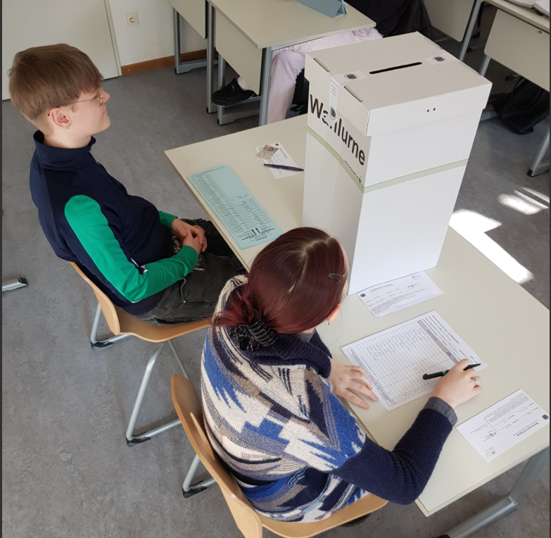 Juniorwahl 2025 – Schülerinnen und Schüler führten (fast) realistische Wahlen durch